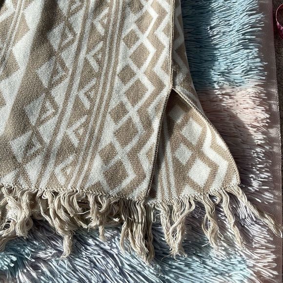 Old navy sweater shawl Aztec prints size M-L - Picture 7 of 9